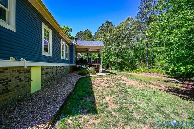 8470 Elysium Dr, Lanexa, VA 23089