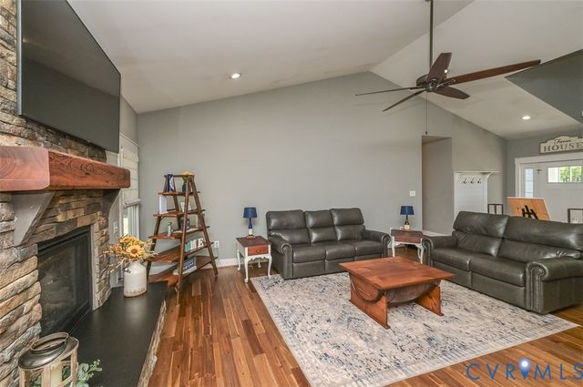8470 Elysium Dr, Lanexa, VA 23089