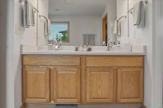 8125 Doe Glen COURT, Mount Pleasant, WI 53406