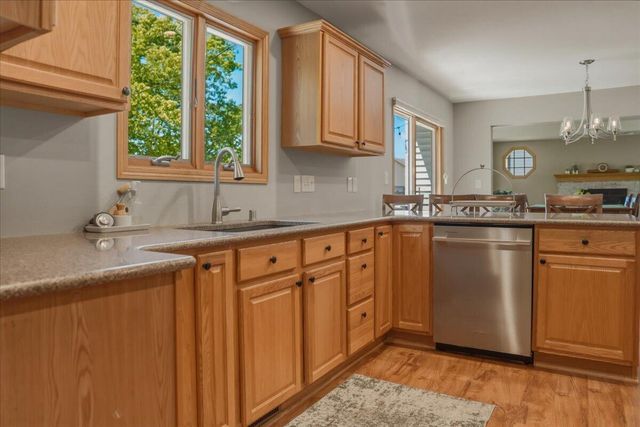 8125 Doe Glen COURT, Mount Pleasant, WI 53406