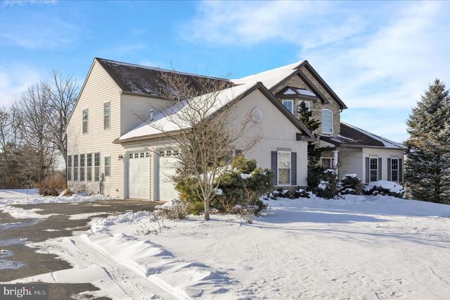 46 AUGUSTA LN, Fleetwood, PA 19522