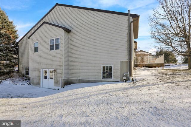 46 AUGUSTA LN, Fleetwood, PA 19522