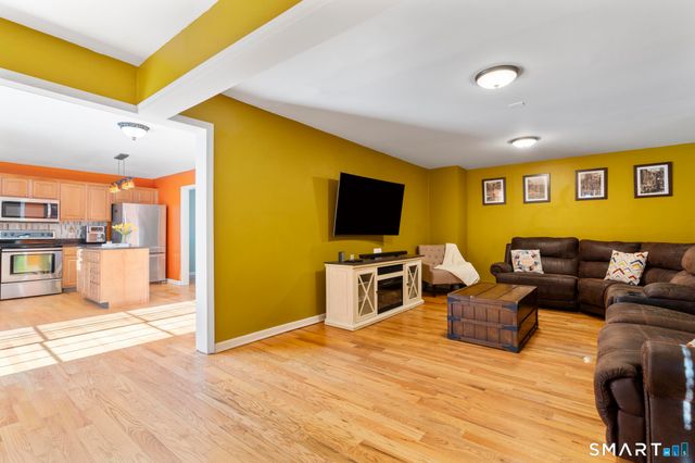 35 Rosemount Avenue, Waterbury, CT 06708