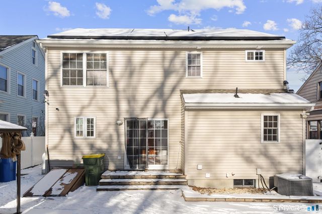 35 Rosemount Avenue, Waterbury, CT 06708