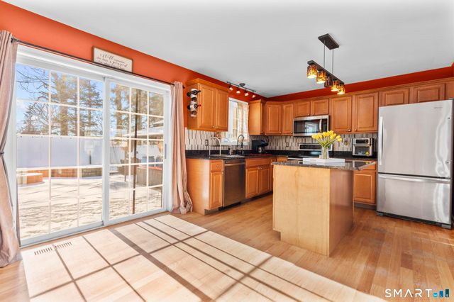 35 Rosemount Avenue, Waterbury, CT 06708