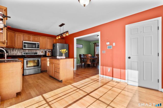 35 Rosemount Avenue, Waterbury, CT 06708