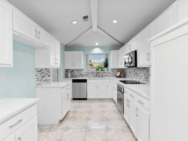 1915 Chesham Drive, Carrollton, TX 75007