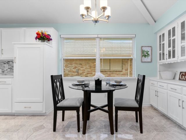 1915 Chesham Drive, Carrollton, TX 75007