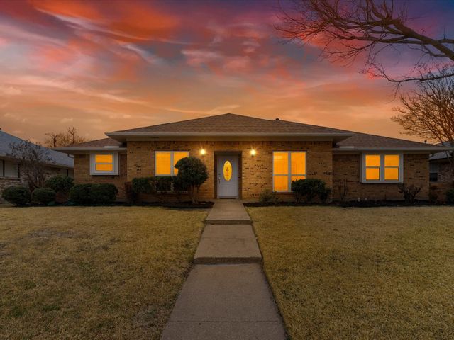 1915 Chesham Drive, Carrollton, TX 75007