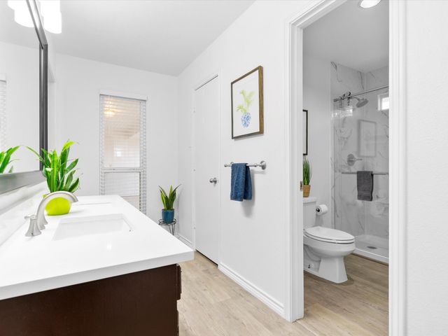 1915 Chesham Drive, Carrollton, TX 75007