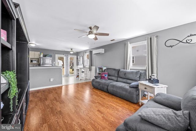 78 GIRARD AVE, Sicklerville, NJ 08081