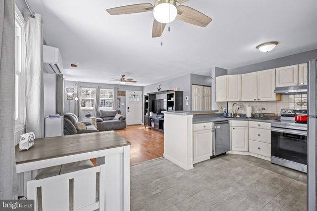 78 GIRARD AVE, Sicklerville, NJ 08081