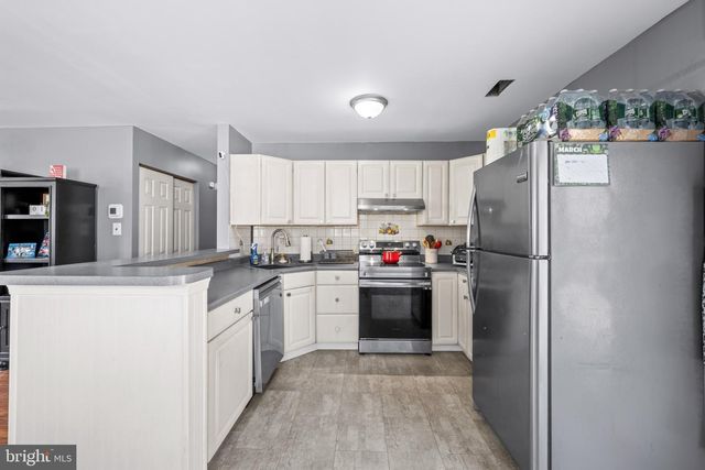 78 GIRARD AVE, Sicklerville, NJ 08081