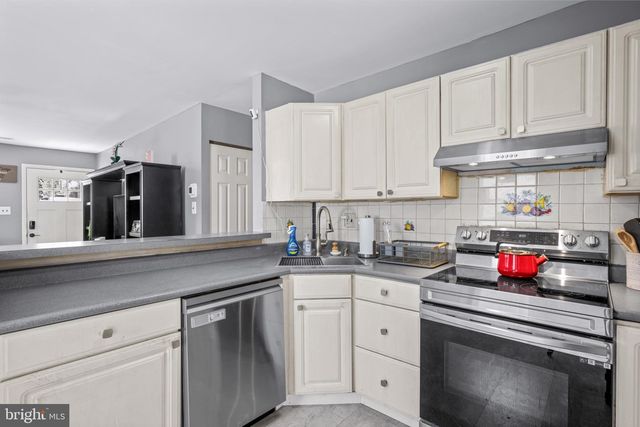 78 GIRARD AVE, Sicklerville, NJ 08081