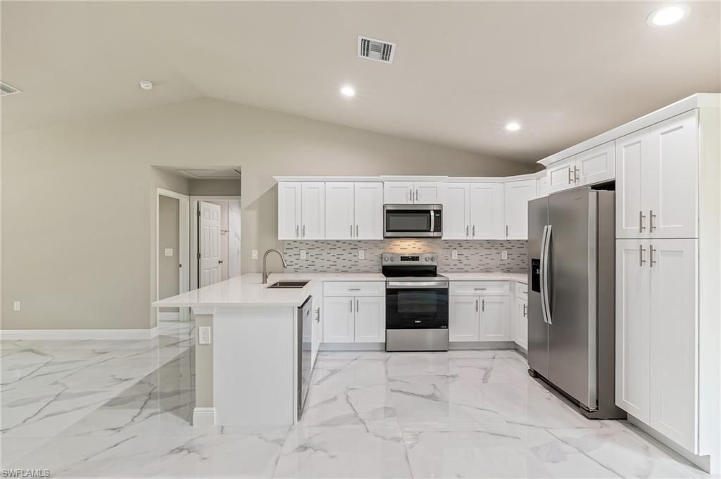 128 Sanborn DR, LEHIGH ACRES, FL 33972 — photo 3