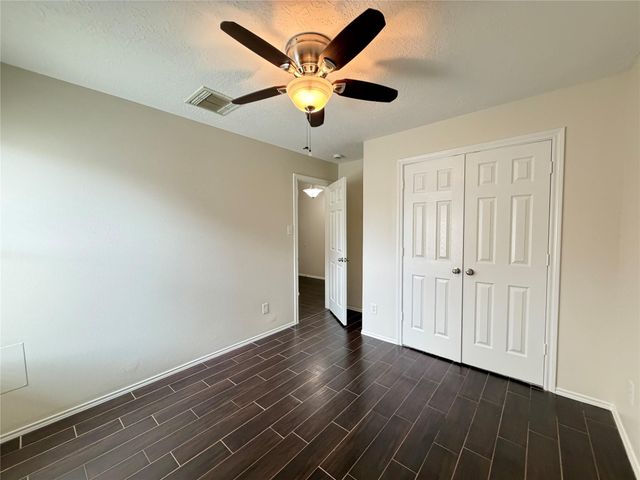 2131 Pickwick Pines Drive, Humble, TX 77396