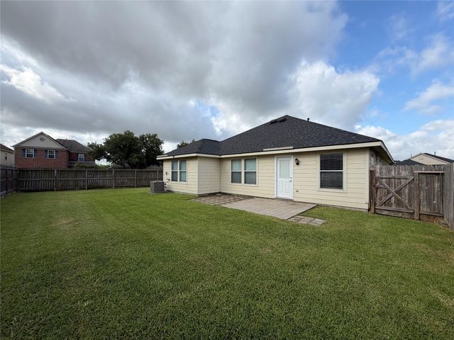 2131 Pickwick Pines Drive, Humble, TX 77396