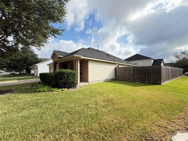 2131 Pickwick Pines Drive, Humble, TX 77396
