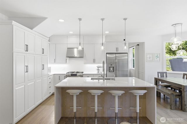 12217 NE 100th Street, Kirkland, WA 98033