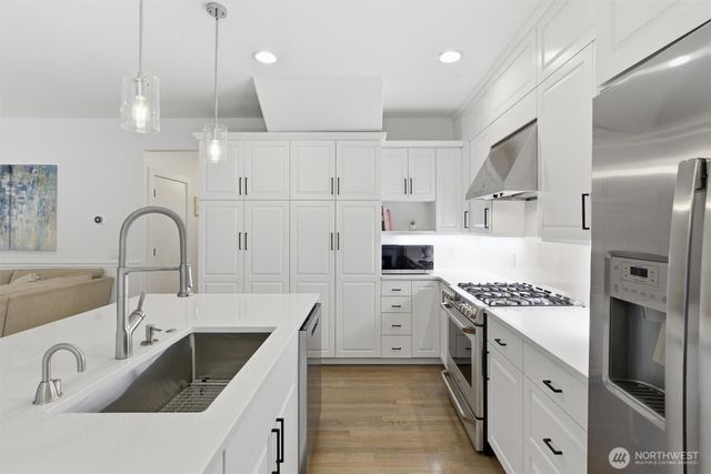 12217 NE 100th Street, Kirkland, WA 98033