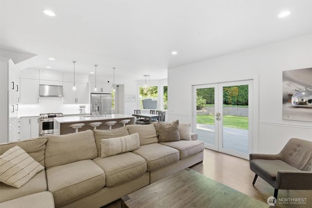 12217 NE 100th Street, Kirkland, WA 98033