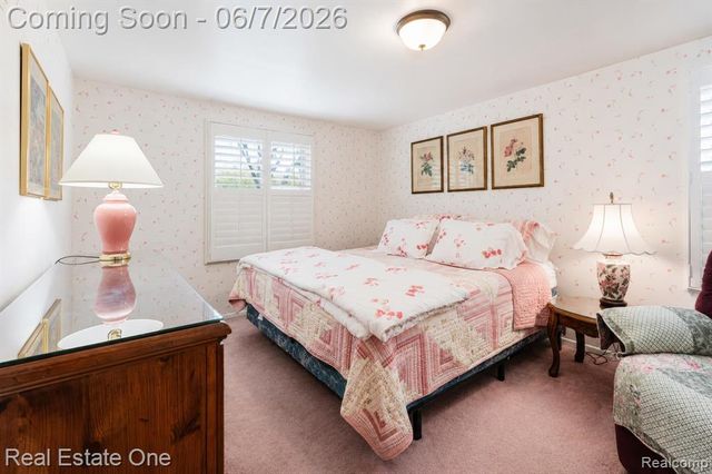 1962 Canary Court, Troy, MI 48084