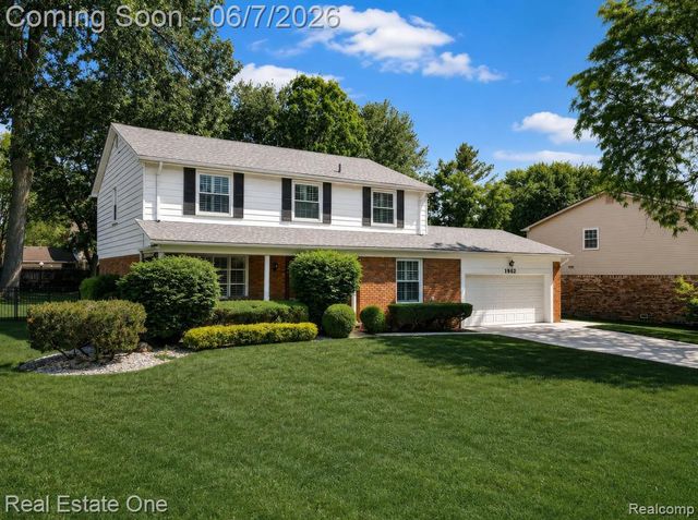 1962 Canary Court, Troy, MI 48084