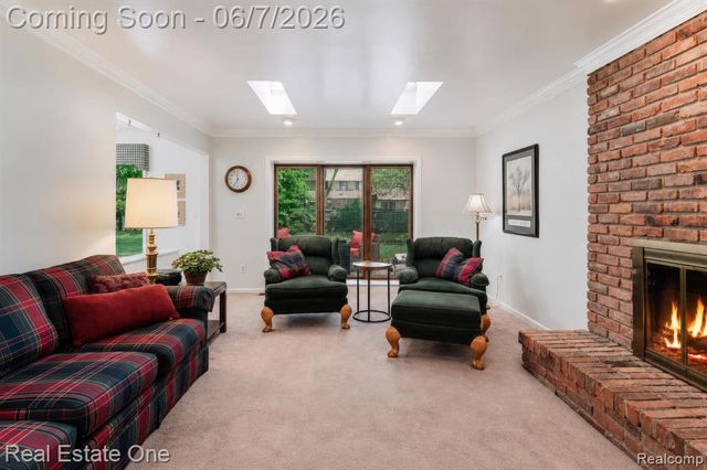 1962 Canary Court, Troy, MI 48084