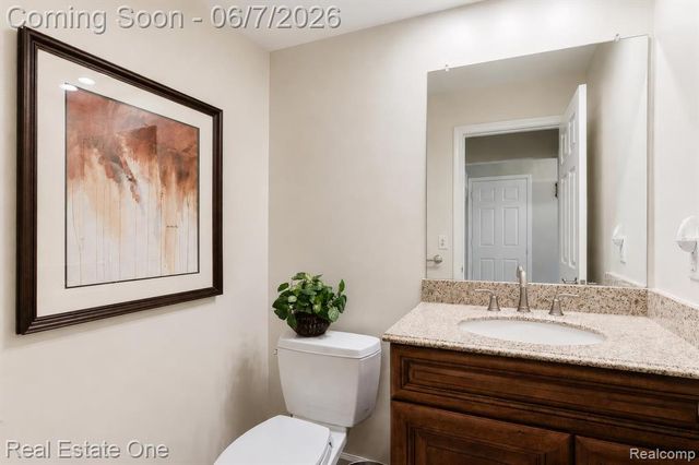1962 Canary Court, Troy, MI 48084