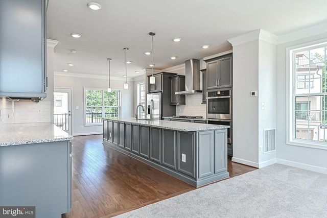 12569 TODD LN, Fairfax, VA 22033