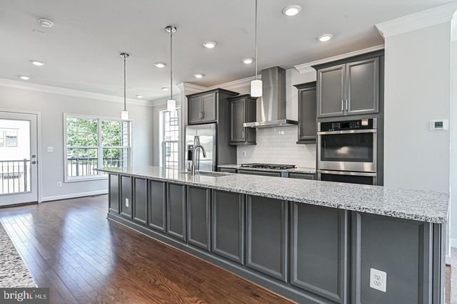 12569 TODD LN, Fairfax, VA 22033