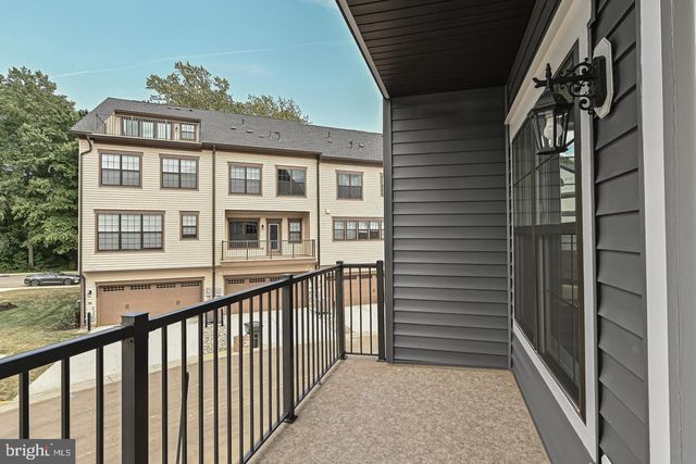 12569 TODD LN, Fairfax, VA 22033