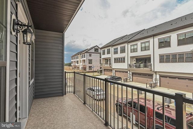 12569 TODD LN, Fairfax, VA 22033
