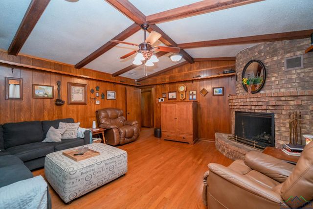 1867 Gum Springs, Longview, TX 75602