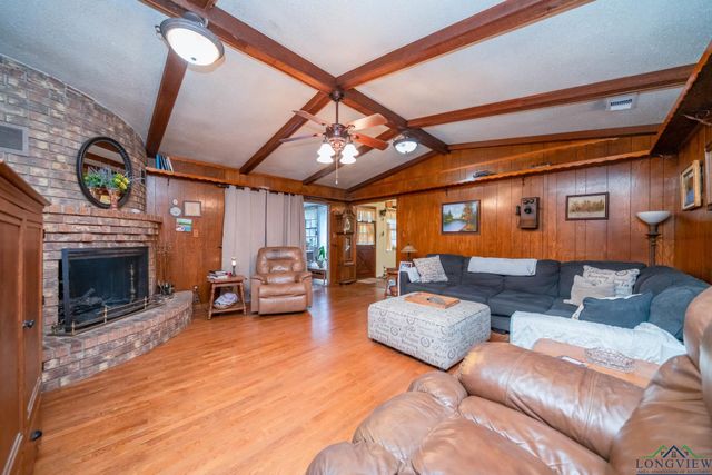 1867 Gum Springs, Longview, TX 75602