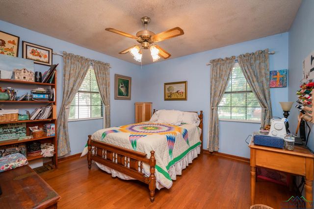 1867 Gum Springs, Longview, TX 75602