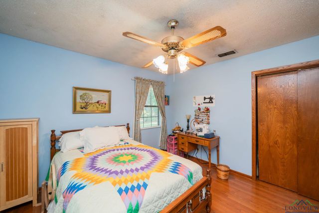 1867 Gum Springs, Longview, TX 75602