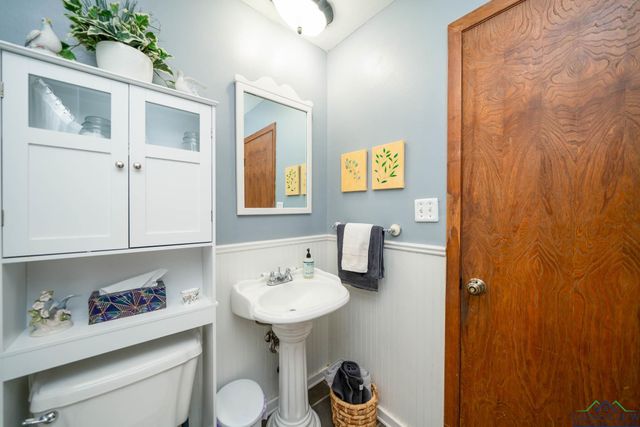 1867 Gum Springs, Longview, TX 75602