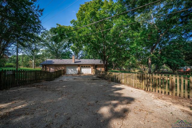 1867 Gum Springs, Longview, TX 75602