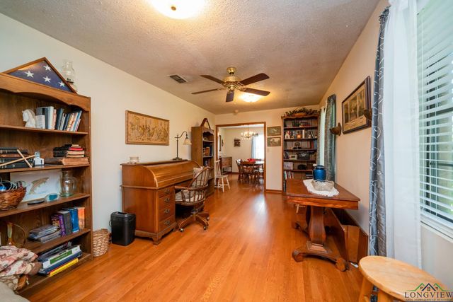 1867 Gum Springs, Longview, TX 75602