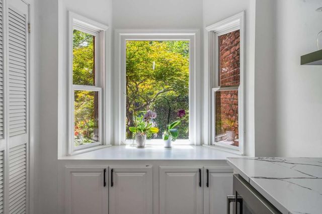 617 Kimberly NE Lane, Atlanta, GA 30306