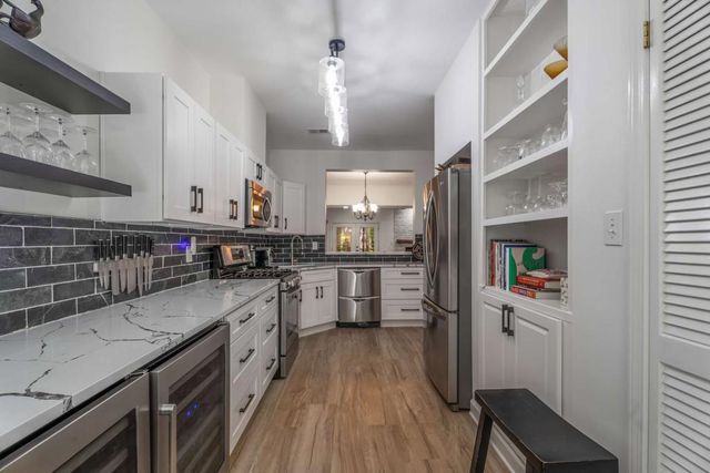 617 Kimberly NE Lane, Atlanta, GA 30306