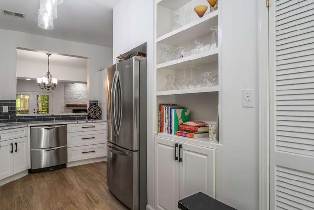 617 Kimberly NE Lane, Atlanta, GA 30306