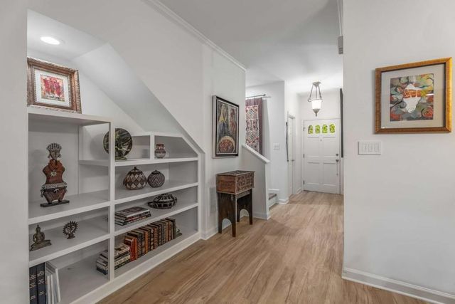 617 Kimberly NE Lane, Atlanta, GA 30306