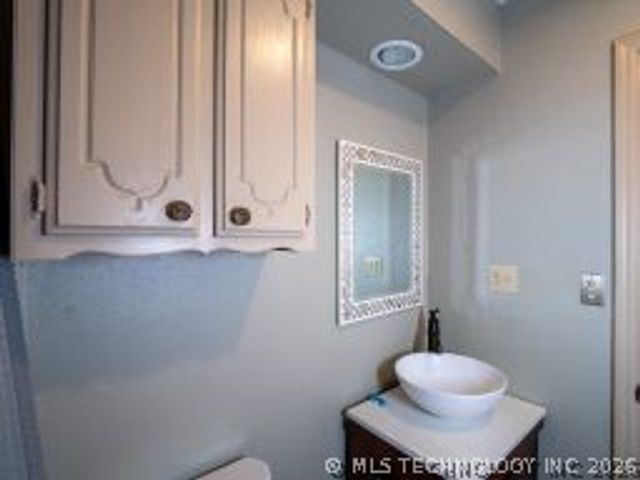 2201 June Hill Road, Kingston, OK 73439