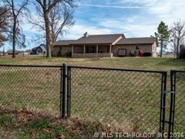 2201 June Hill Road, Kingston, OK 73439