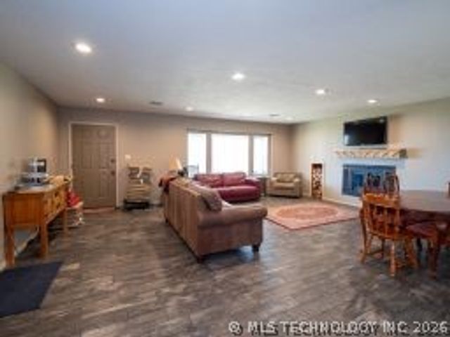 2201 June Hill Road, Kingston, OK 73439