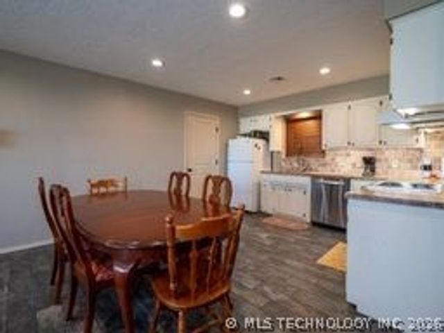 2201 June Hill Road, Kingston, OK 73439