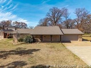 2201 June Hill Road, Kingston, OK 73439