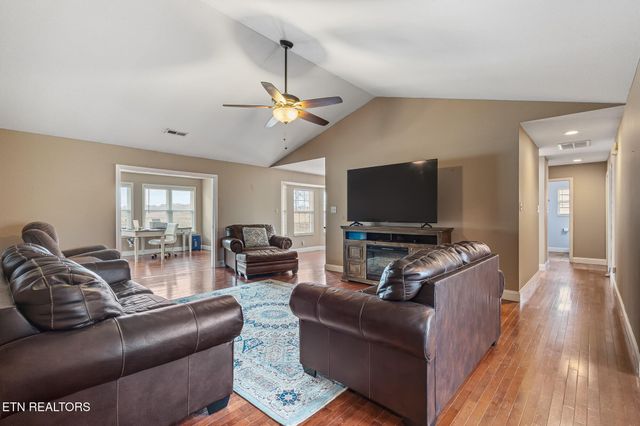 5545 J Riley West Rd, Greenback, TN 37742